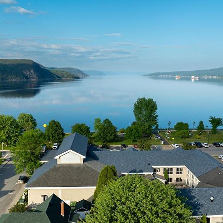 Auberge Des 21 La Baie Exterior photo