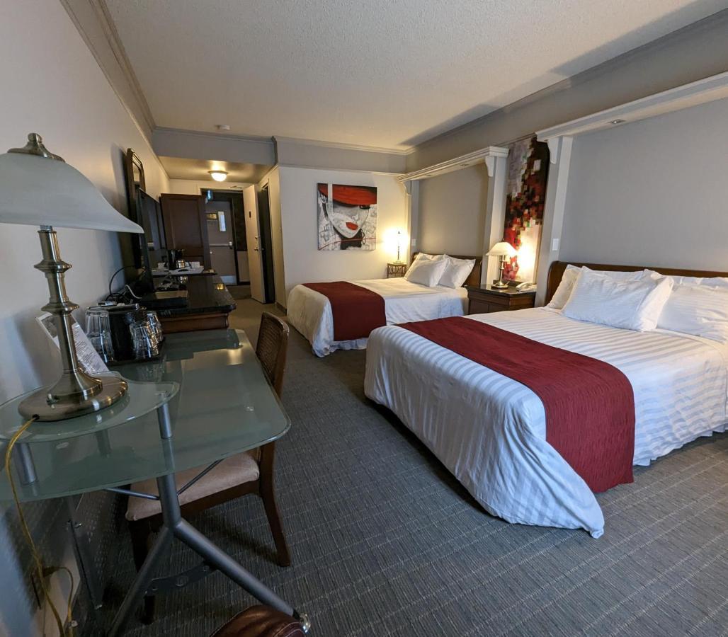 Auberge Des 21 La Baie Exterior photo