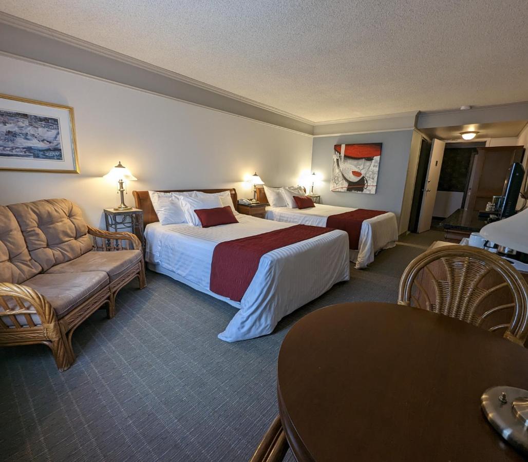 Auberge Des 21 La Baie Exterior photo