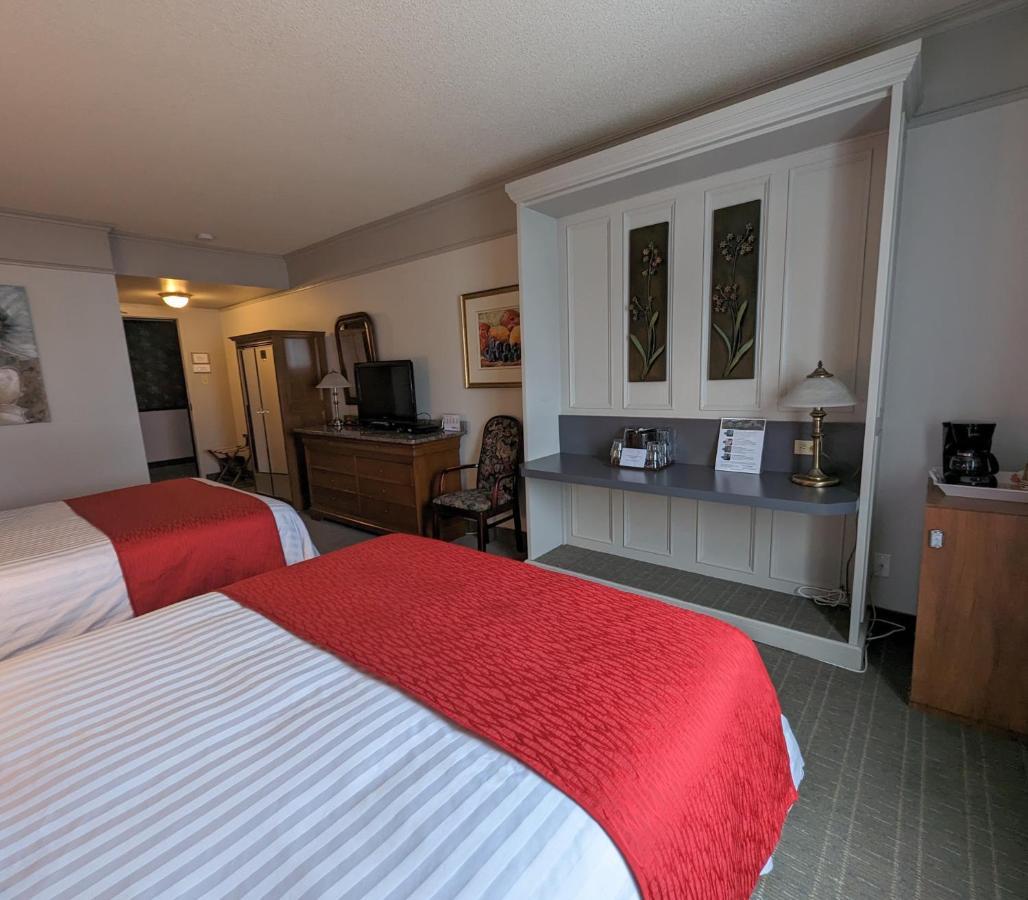 Auberge Des 21 La Baie Exterior photo